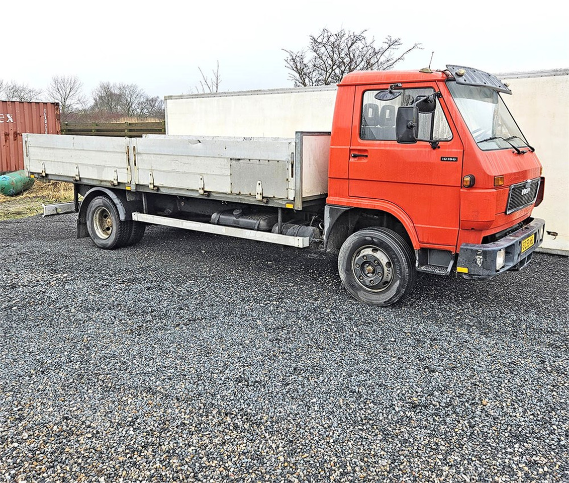 MAN 10 150 - Dropside/ Flatbed truck: picture 1 MAN 10 150 - Dropside/ Flatbed truck: picture 1