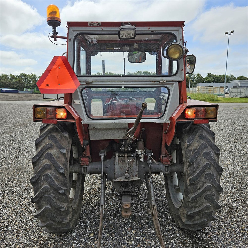 Massey Ferguson MF135 - Farm tractor: picture 4 Massey Ferguson MF135 - Farm tractor: picture 4