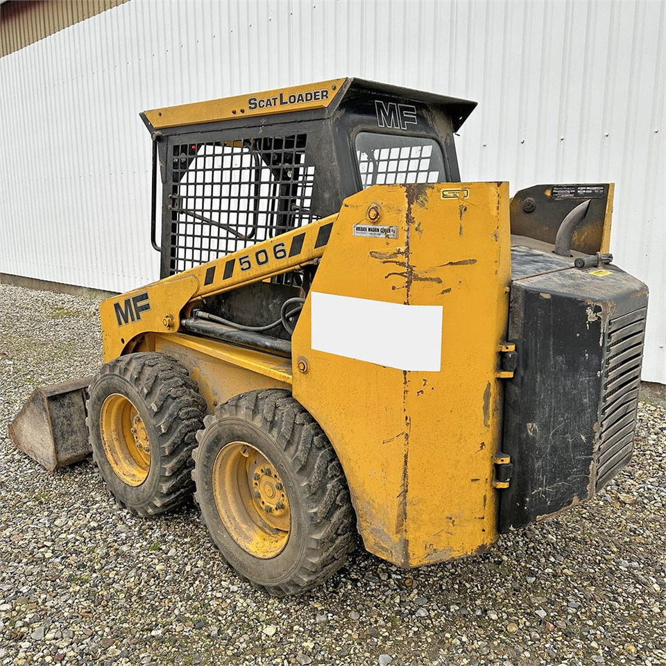Skid steer loader Massey Ferguson MF506: picture 9