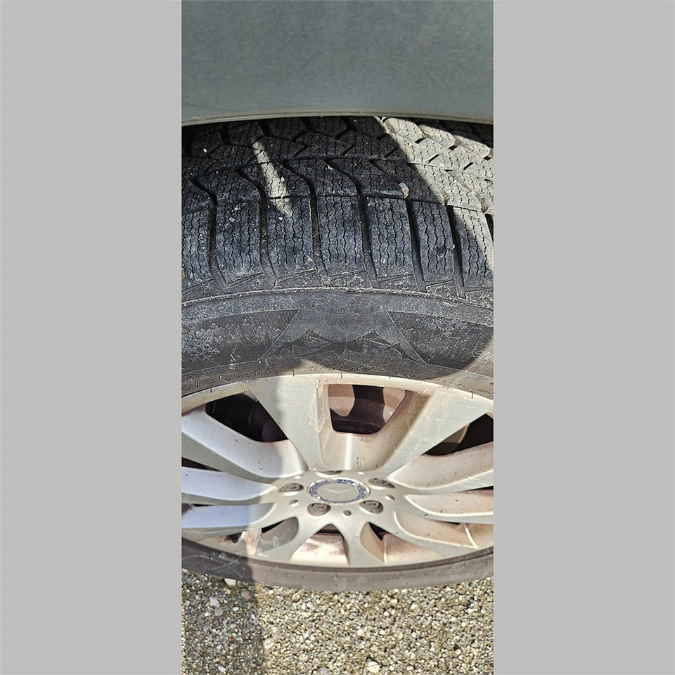 Car Mercedes GLE 350 4matic: picture 33