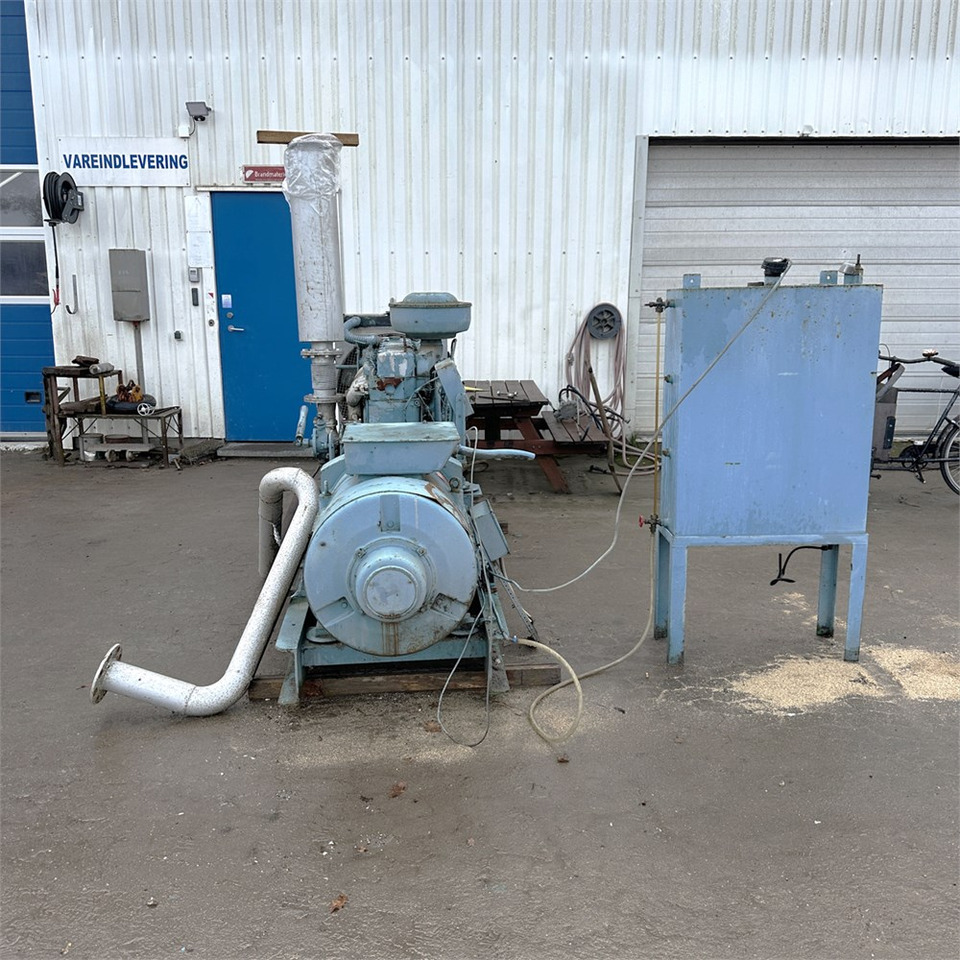 Mercedes emergency power generator C4 - Generator set: picture 4 Mercedes emergency power generator C4 - Generator set: picture 4