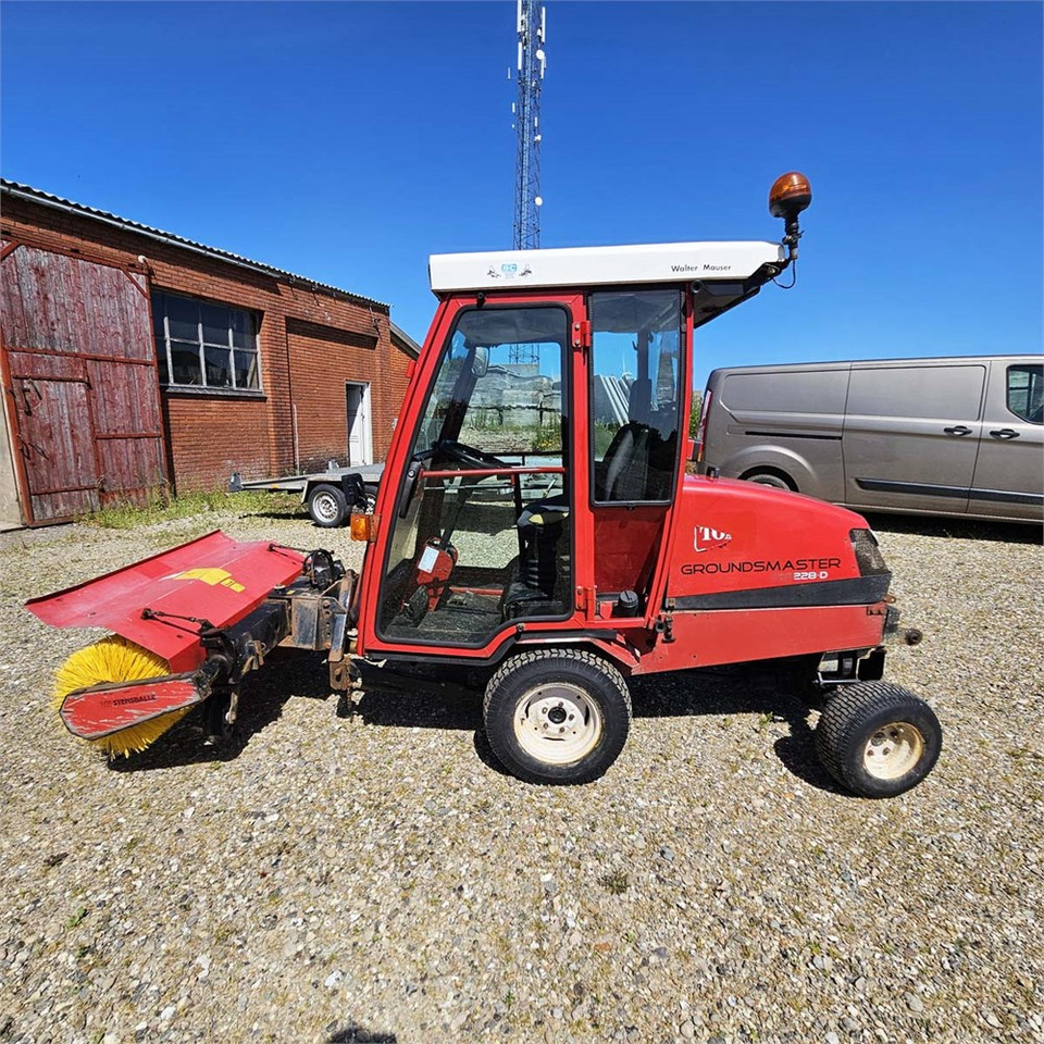 Toro Groundsmaster 228 D - Municipal/ Special vehicle: picture 5 Toro Groundsmaster 228 D - Municipal/ Special vehicle: picture 5