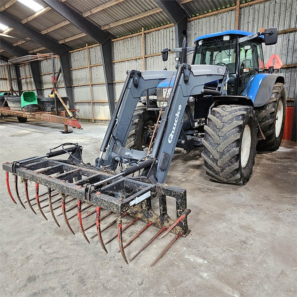 New Holland TM 190 4WD - Farm tractor: picture 3 New Holland TM 190 4WD - Farm tractor: picture 3