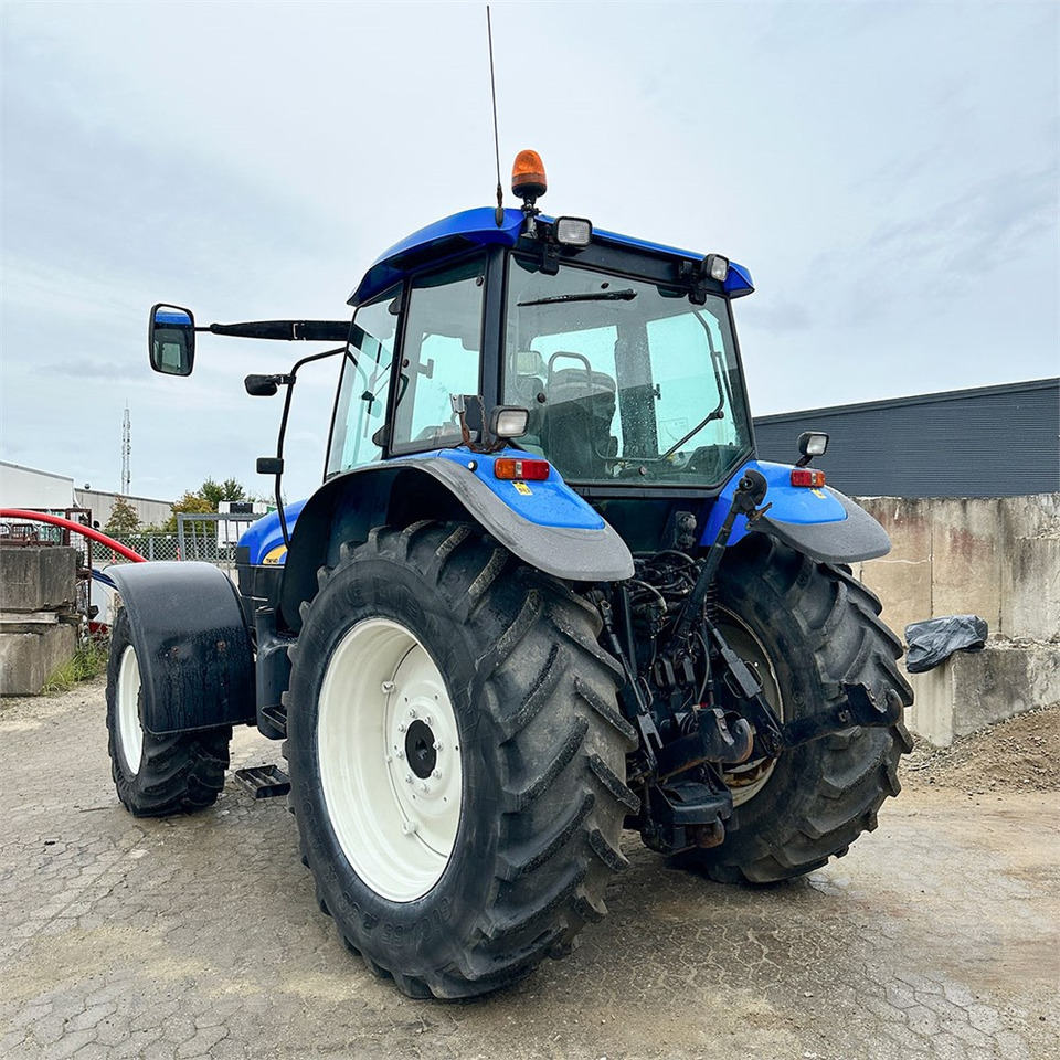 New Holland TM140 - Farm tractor: picture 4 New Holland TM140 - Farm tractor: picture 4