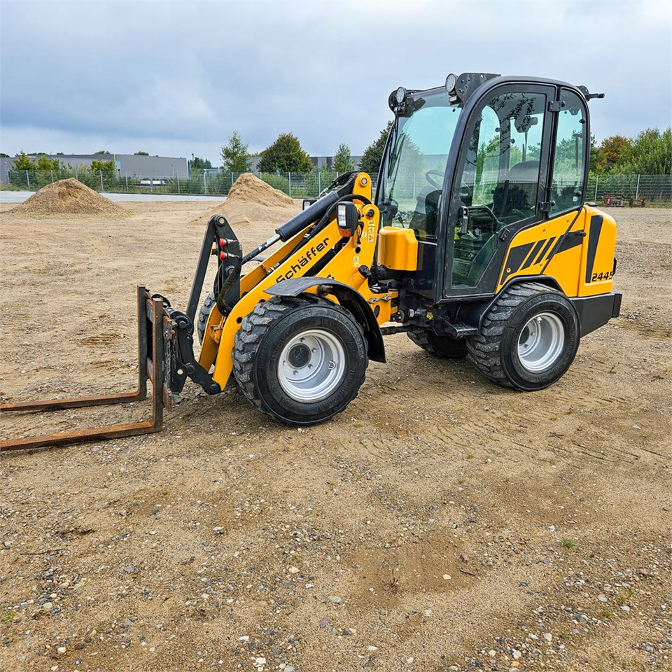 Schaeff 2445 - Wheel loader: picture 1 Schaeff 2445 - Wheel loader: picture 1