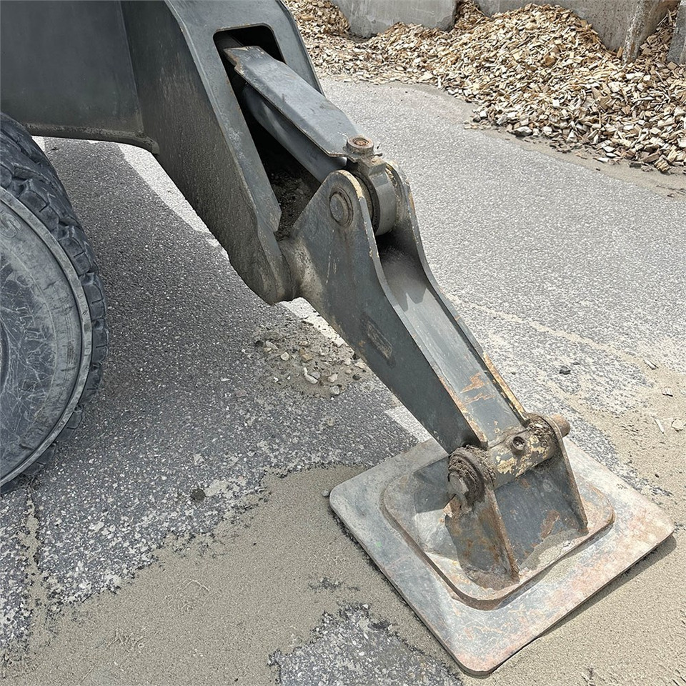 Waste/ Industry handler Sennebogen 835M: picture 48 Waste/ Industry handler Sennebogen 835M: picture 48