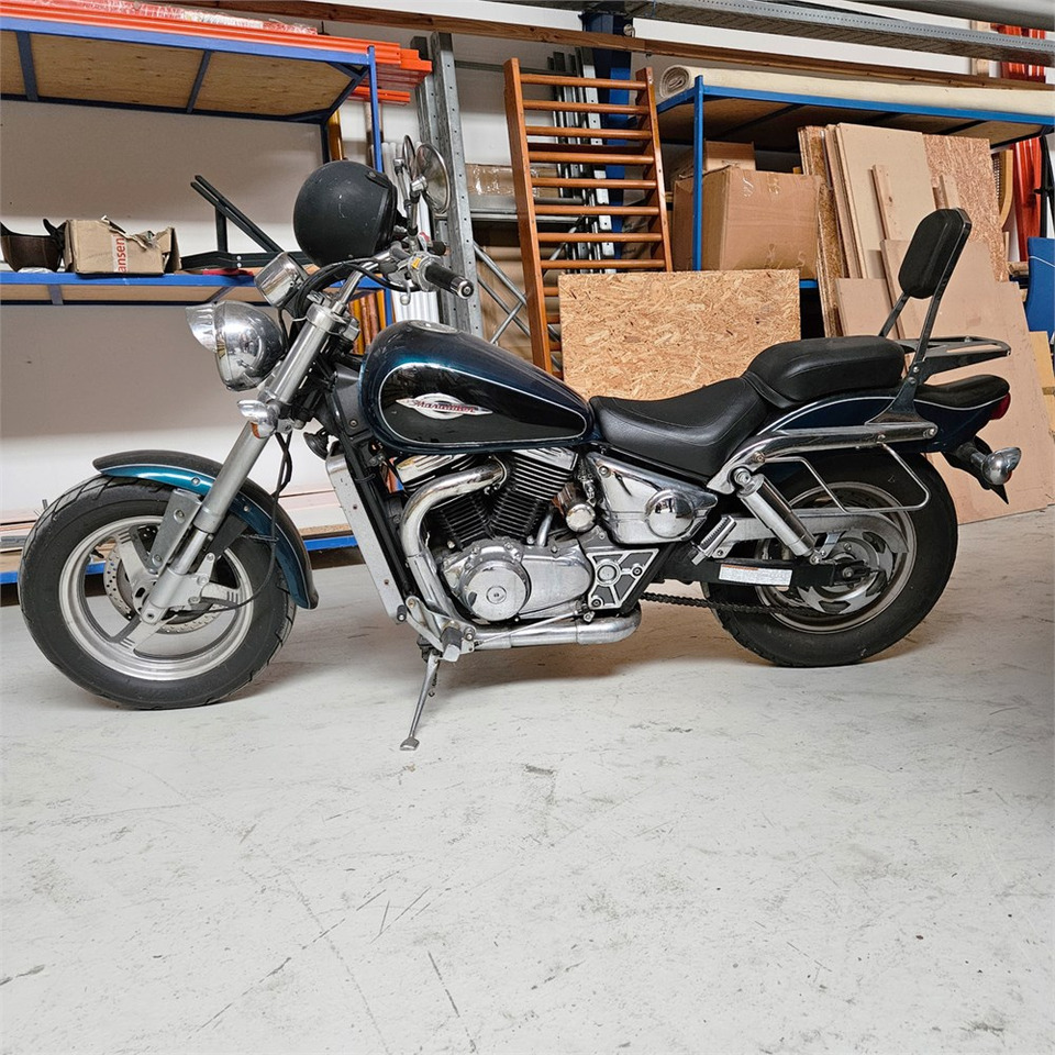 Suzuki Marauder VZ 800 - Motorcycle: picture 2 Suzuki Marauder VZ 800 - Motorcycle: picture 2