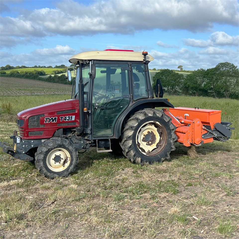 TYM T 431 - Municipal tractor: picture 4 TYM T 431 - Municipal tractor: picture 4