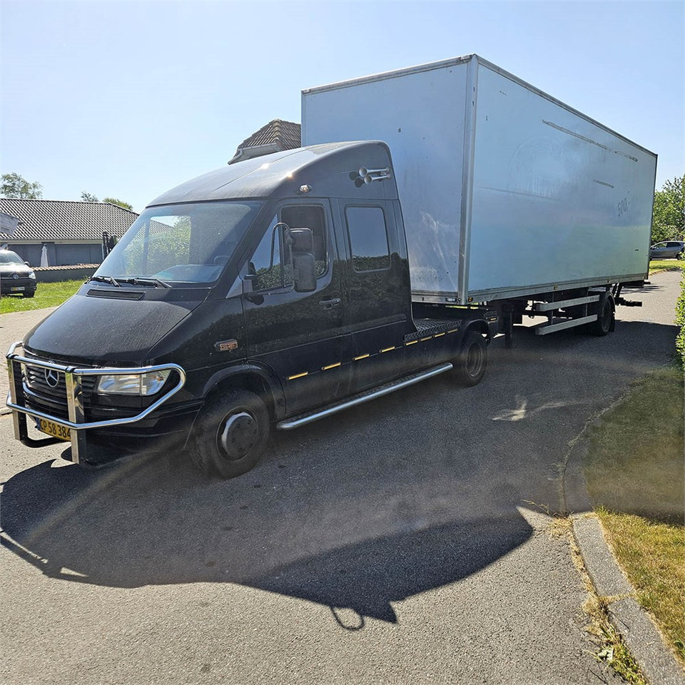 Mercedes 412 D - Tractor unit: picture 5 Mercedes 412 D - Tractor unit: picture 5
