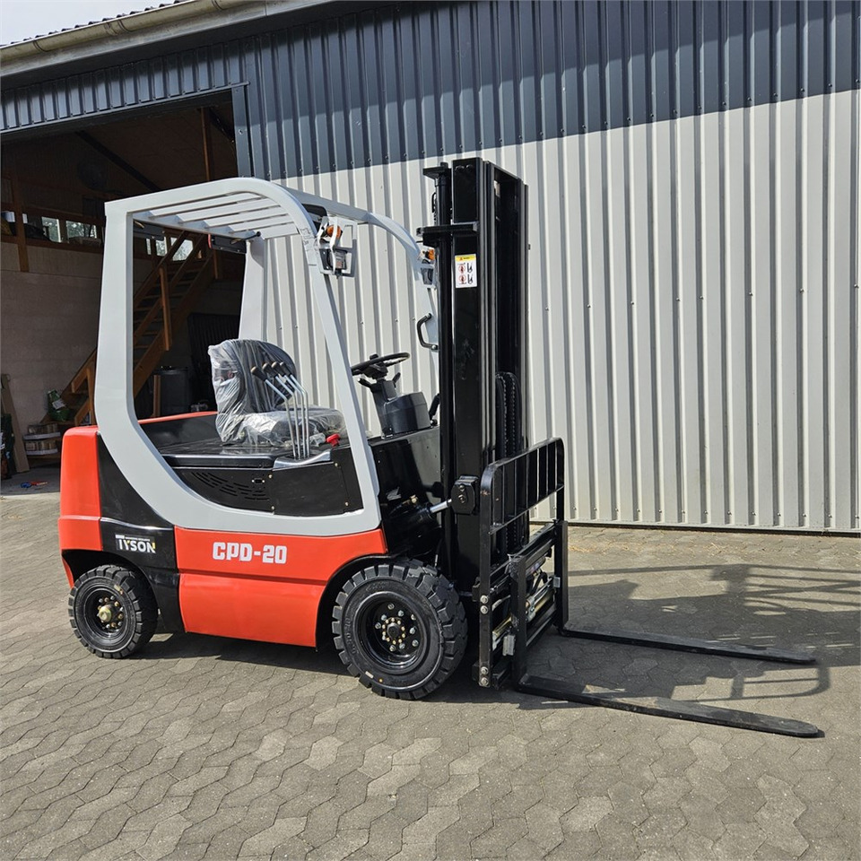 Tyson CPD-20 - Forklift: picture 1 Tyson CPD-20 - Forklift: picture 1
