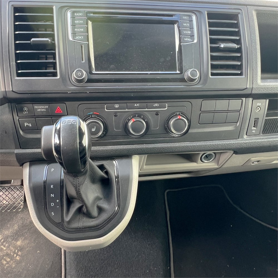 Small van VW Transporter 2.0 Tdi 204: picture 19