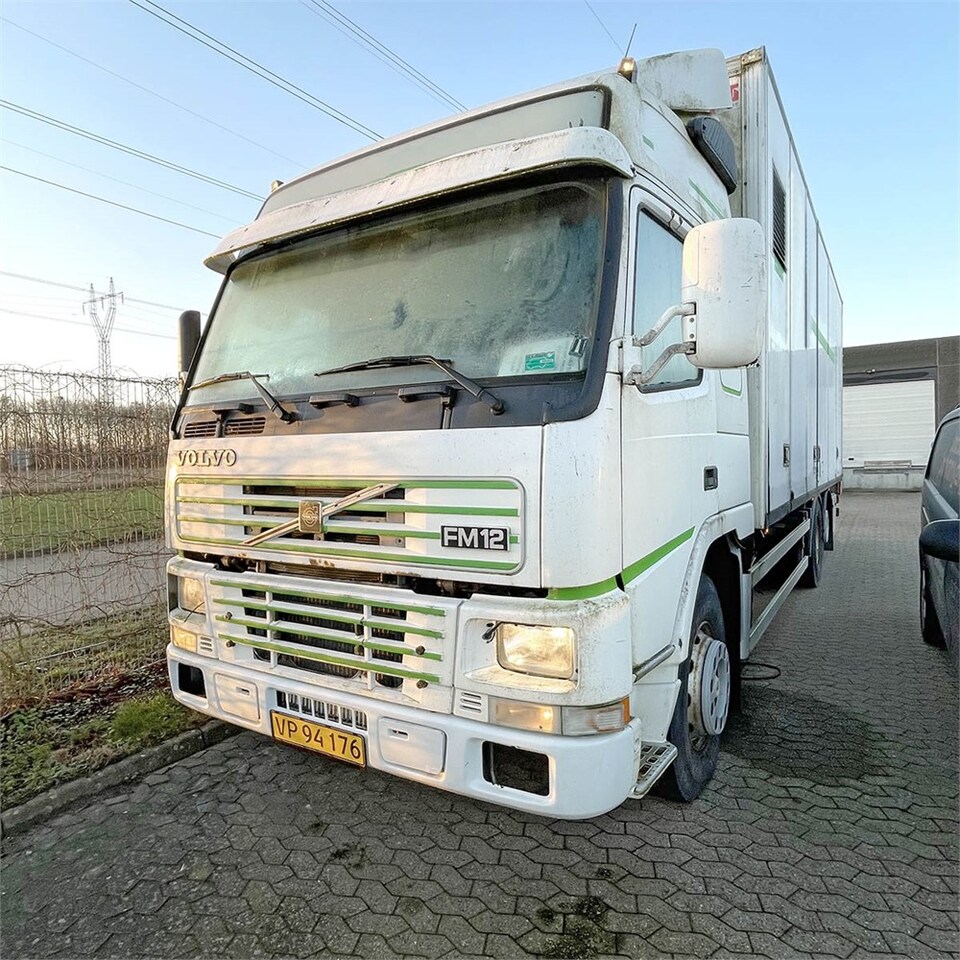 Box truck Volvo FM12: picture 13