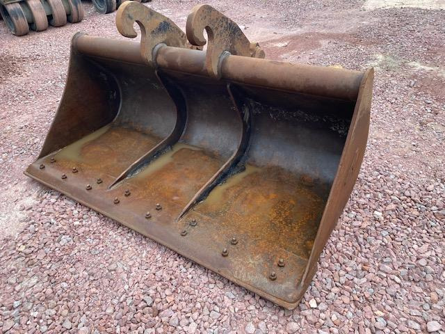 ARDEN EQUIPEMENT 2M - Excavator bucket for Construction machinery: picture 1 ARDEN EQUIPEMENT 2M - Excavator bucket for Construction machinery: picture 1