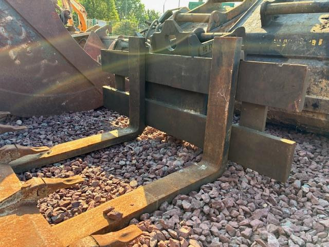 ARDEN EQUIPEMENT LOT EQUIPEMENTS QA 20 - Excavator bucket for Construction machinery: picture 2 ARDEN EQUIPEMENT LOT EQUIPEMENTS QA 20 - Excavator bucket for Construction machinery: picture 2