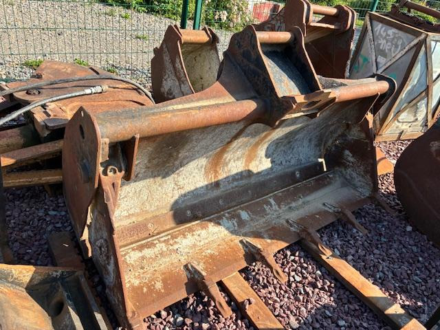 ARDEN EQUIPEMENT LOT EQUIPEMENTS QA 20 - Excavator bucket for Construction machinery: picture 1 ARDEN EQUIPEMENT LOT EQUIPEMENTS QA 20 - Excavator bucket for Construction machinery: picture 1