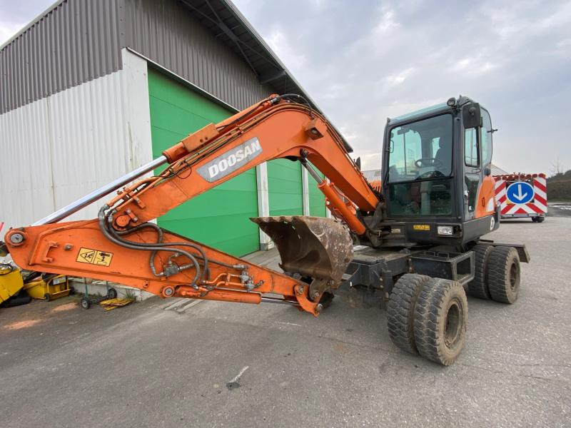 Doosan DX 55W - Wheel excavator: picture 3 Doosan DX 55W - Wheel excavator: picture 3