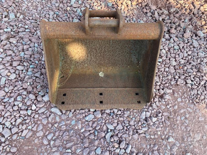 GEITH 40 CM POUR MINIPELLE - Excavator bucket for Construction machinery: picture 2 GEITH 40 CM POUR MINIPELLE - Excavator bucket for Construction machinery: picture 2