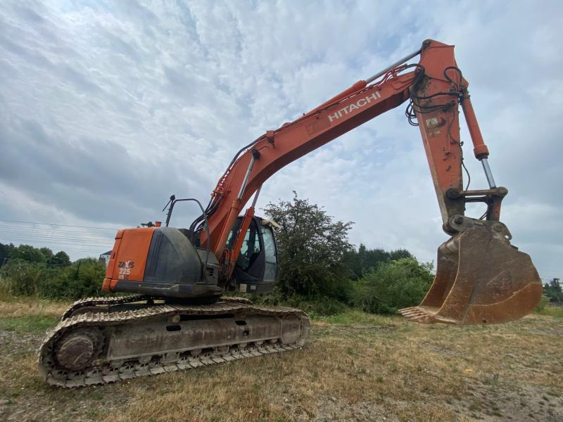 Hitachi ZX225USLC-3 - Crawler excavator: picture 2 Hitachi ZX225USLC-3 - Crawler excavator: picture 2