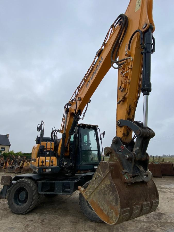 Hyundai HW 140 - Wheel excavator: picture 4 Hyundai HW 140 - Wheel excavator: picture 4