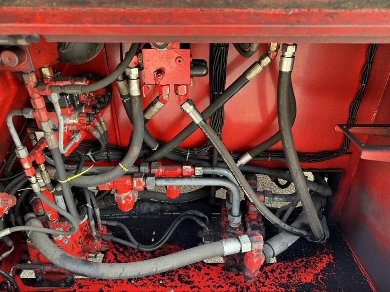 CVS Ferrari F158 - Reach stacker: picture 5 CVS Ferrari F158 - Reach stacker: picture 5