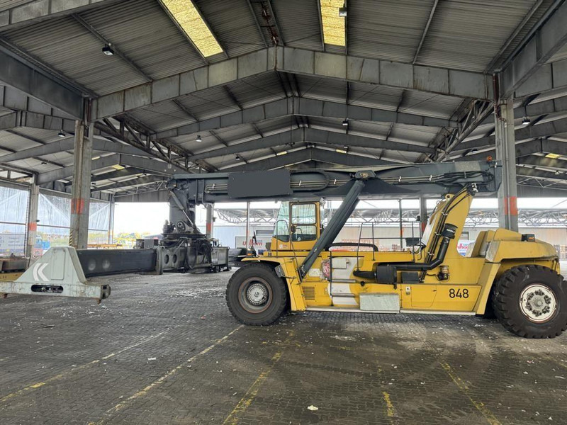 Kalmar DRF450-70S5X - Reach stacker: picture 3 Kalmar DRF450-70S5X - Reach stacker: picture 3