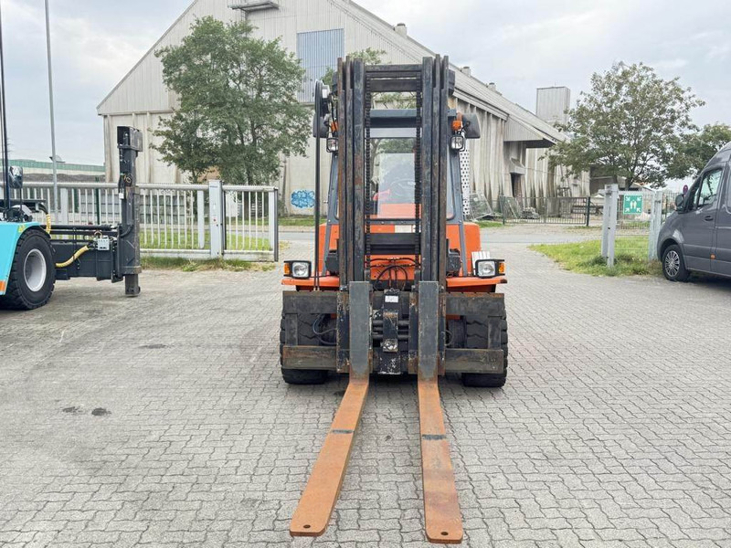 Komatsu FG60-5 - LPG forklift: picture 4 Komatsu FG60-5 - LPG forklift: picture 4