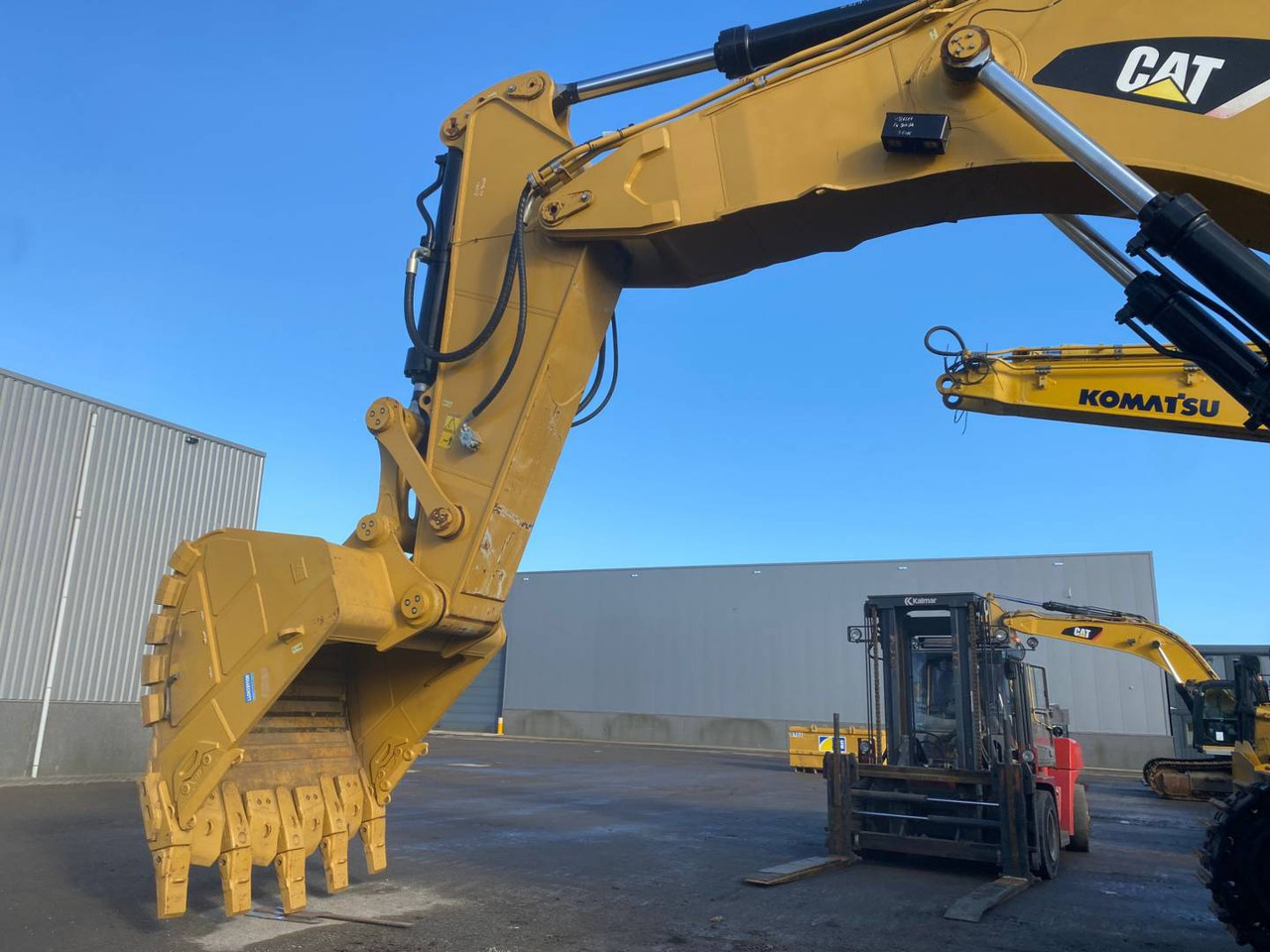 CAT 6015B - Crawler excavator: picture 3 CAT 6015B - Crawler excavator: picture 3