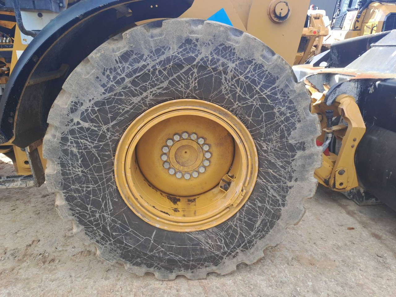Wheel loader CAT 930M: picture 9