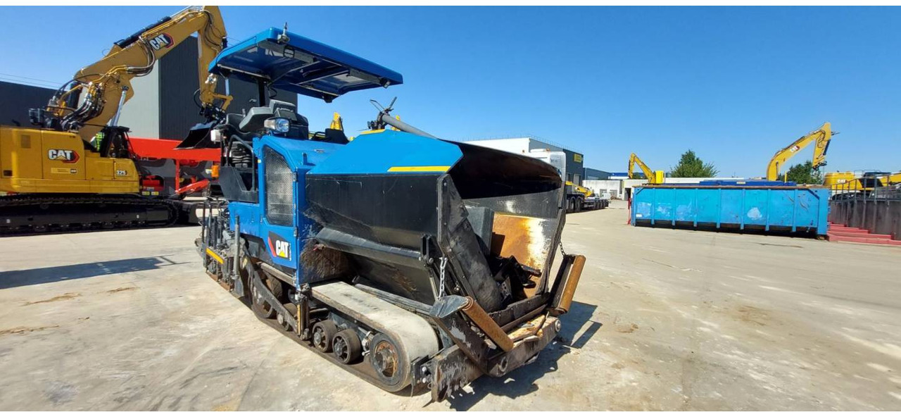CAT AP355F - Asphalt paver: picture 2 CAT AP355F - Asphalt paver: picture 2