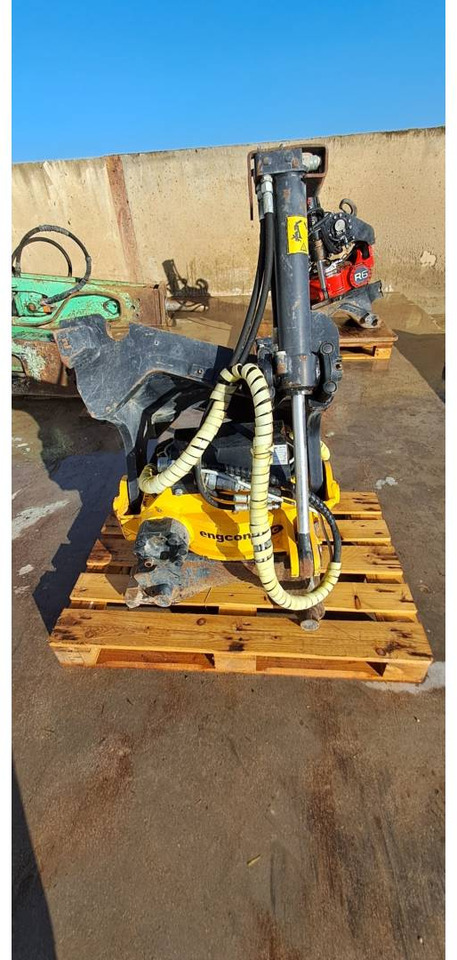 ENGCON EC15/CW30S/ENGCON - Tiltrotator: picture 1 ENGCON EC15/CW30S/ENGCON - Tiltrotator: picture 1