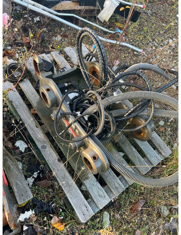 OILQUICK DEUTSCHLAND GMBH OQ60-5/OILQUICK/ATTACHE HYDR - Quick coupler: picture 2 OILQUICK DEUTSCHLAND GMBH OQ60-5/OILQUICK/ATTACHE HYDR - Quick coupler: picture 2