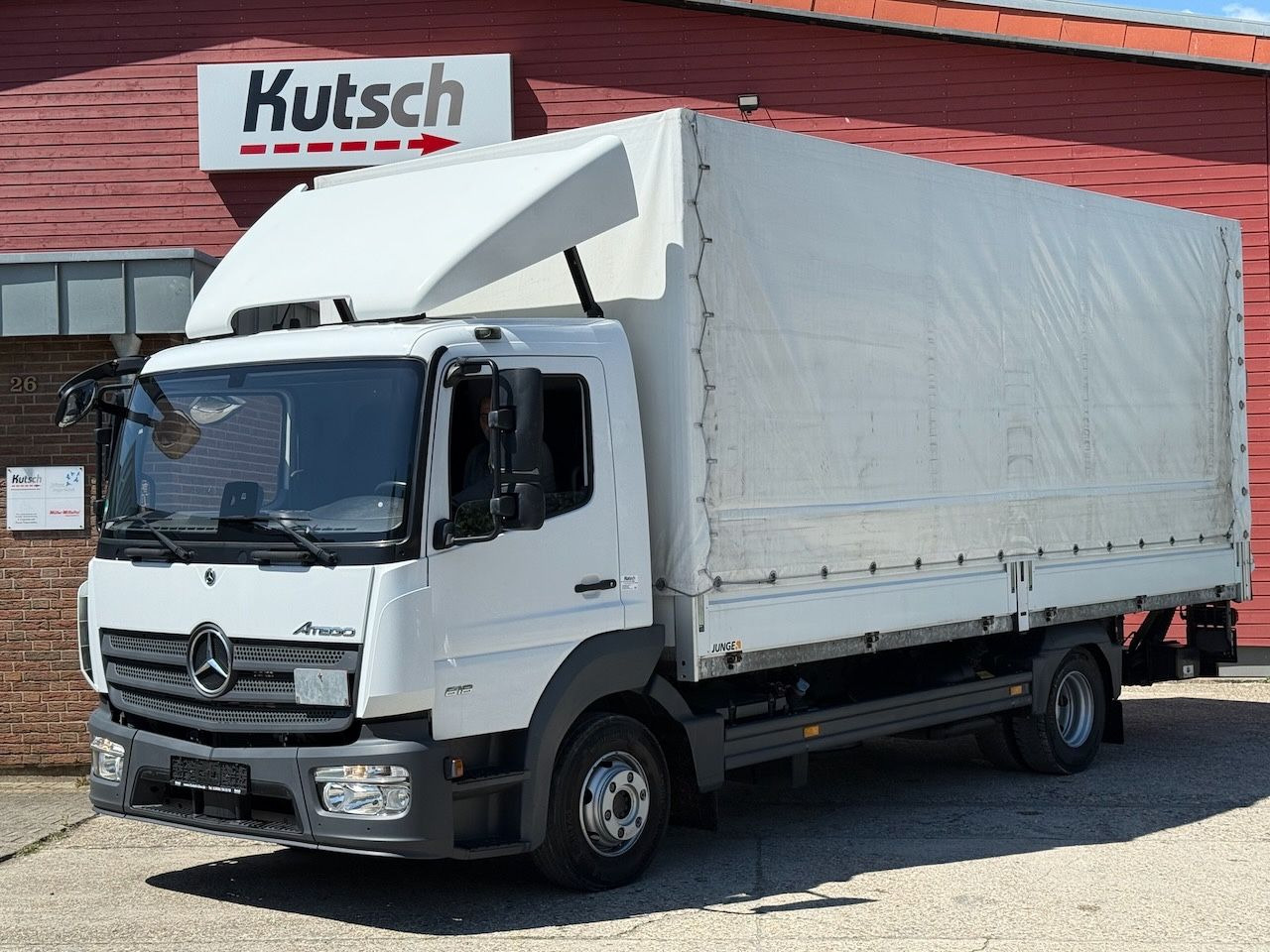 Mercedes-Benz Atego 818L Plane, Ladebordwand, Klima, AHK - Curtainsider truck: picture 1 Mercedes-Benz Atego 818L Plane, Ladebordwand, Klima, AHK - Curtainsider truck: picture 1