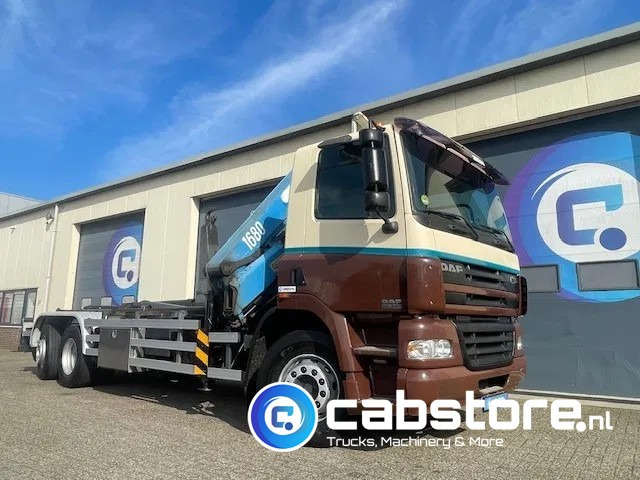 DAF CF 85.340 6X2 Euro 3 - Haakarm containersystem - Hooklift - Abrollkipper - Year 2004 - HMF 1680-K2 Crane - Grua - Ladekran - Autolaadkraan - Hook lift truck, Crane truck: picture 4 DAF CF 85.340 6X2 Euro 3 - Haakarm containersystem - Hooklift - Abrollkipper - Year 2004 - HMF 1680-K2 Crane - Grua - Ladekran - Autolaadkraan - Hook lift truck, Crane truck: picture 4