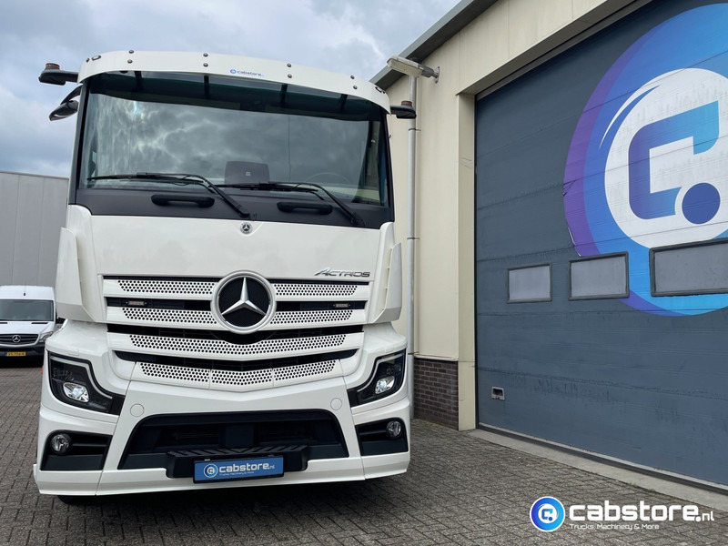 Tractor unit Mercedes-Benz Actros 3363 6x4 SLT Euro 6 3363 6x4 SLT Euro 6 - Zwaartransport - Heavy Load - Schwertransporte - 140 Ton - Year 2024 - Km 35.788 !! - Turbo Retarder Clutch - LIKE NEW !!: picture 7