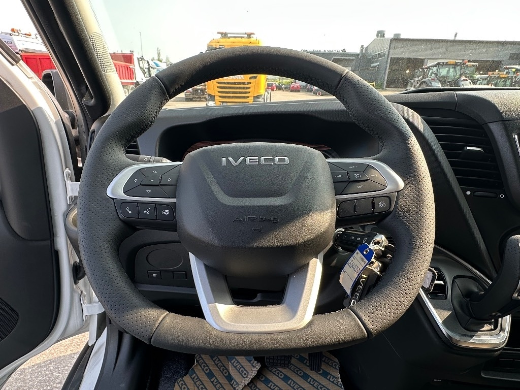 New Panel van Iveco Daily 35S16A8 12m3: picture 12