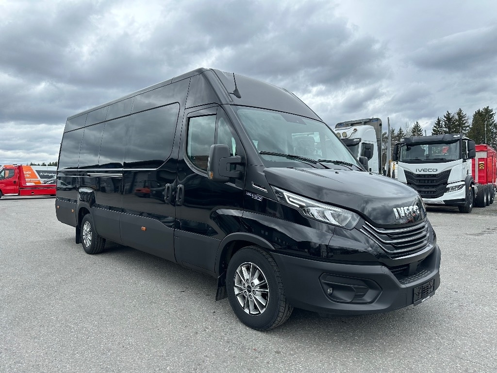 Iveco Daily 35S18A8 1+4hlö retkeilyauto - Panel van: picture 3 Iveco Daily 35S18A8 1+4hlö retkeilyauto - Panel van: picture 3