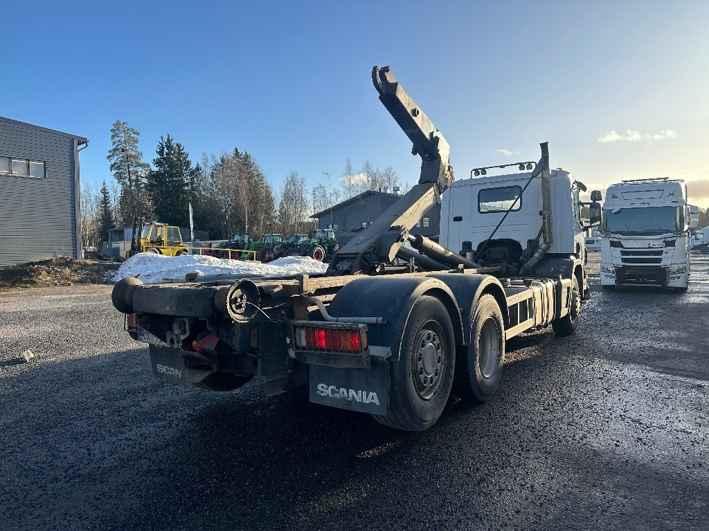 Scania P420 - Hook lift truck: picture 3 Scania P420 - Hook lift truck: picture 3