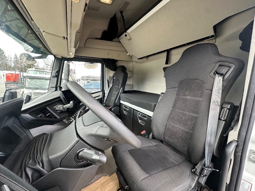 New Tractor unit Iveco S-Way AS440S500 UUSI MALLI my 24: picture 12