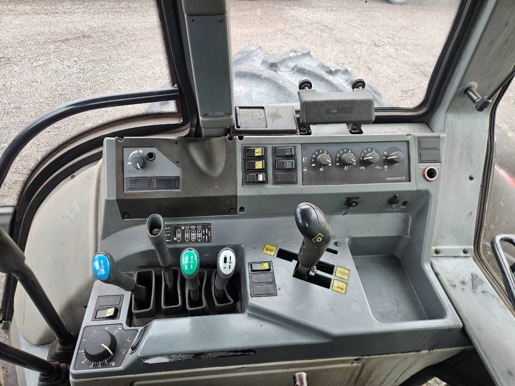 Farm tractor Valtra T 170: picture 11