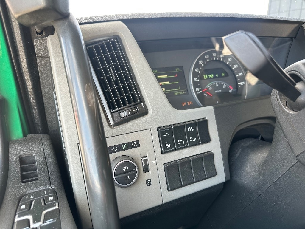 Volvo FM 420 8x2/4  on lease Volvo FM 420 8x2/4: picture 18