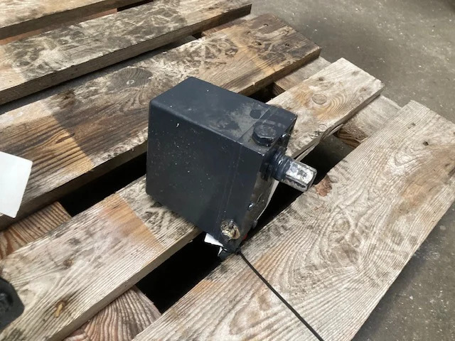 Scania Cab tilt pump – Scania 2861571 - Cab and interior for Truck: picture 1 Scania Cab tilt pump – Scania 2861571 - Cab and interior for Truck: picture 1