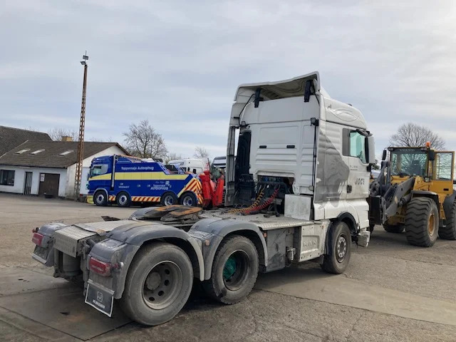 MAN TGX 28.500 - Tractor unit: picture 2 MAN TGX 28.500 - Tractor unit: picture 2