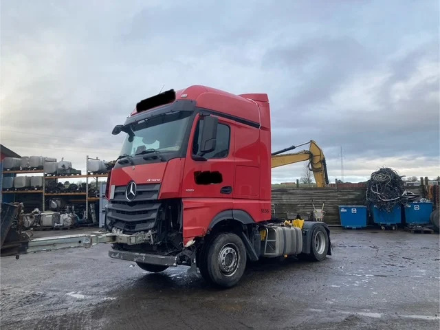 Mercedes Actros 1851 - Tractor unit: picture 1 Mercedes Actros 1851 - Tractor unit: picture 1