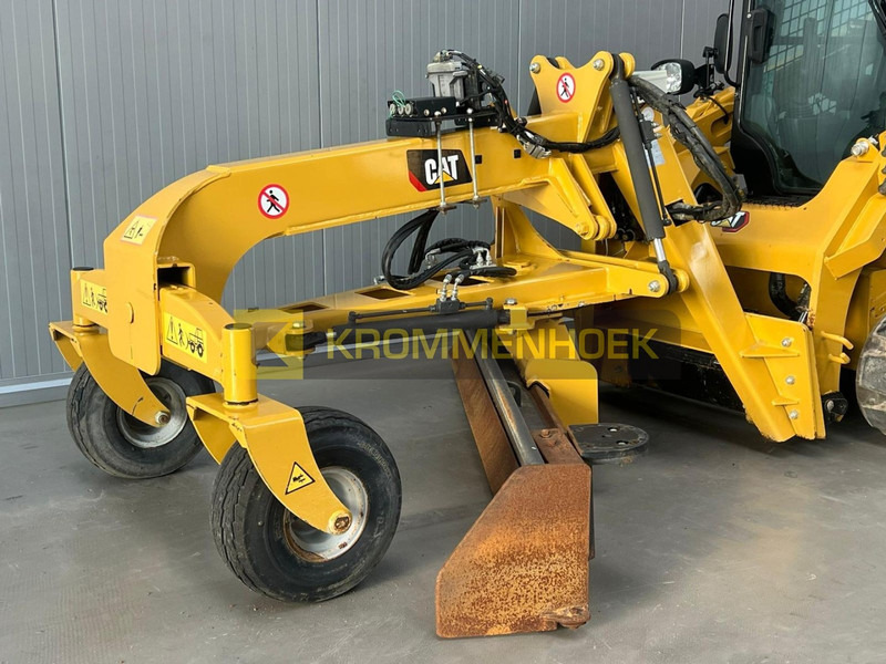 Caterpillar Grader Cobra 2700 HD Aanbouwgrader voor Schranklader - Attachment: picture 1 Caterpillar Grader Cobra 2700 HD Aanbouwgrader voor Schranklader - Attachment: picture 1