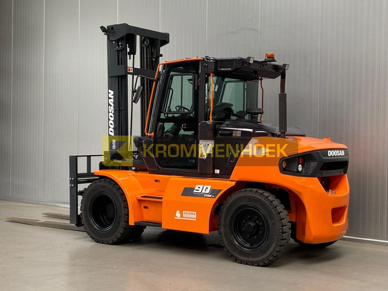 Doosan D 90S-9 - Diesel forklift: picture 3 Doosan D 90S-9 - Diesel forklift: picture 3