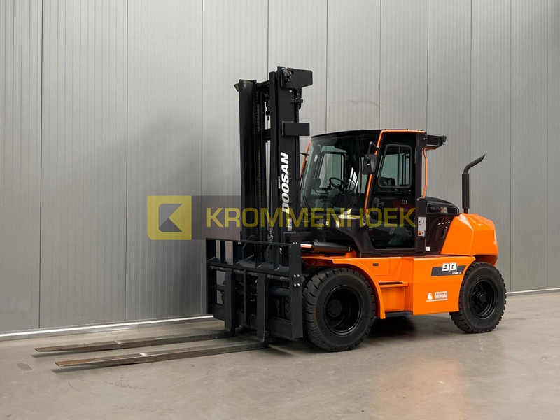Doosan D 90S-9 - Diesel forklift: picture 2 Doosan D 90S-9 - Diesel forklift: picture 2