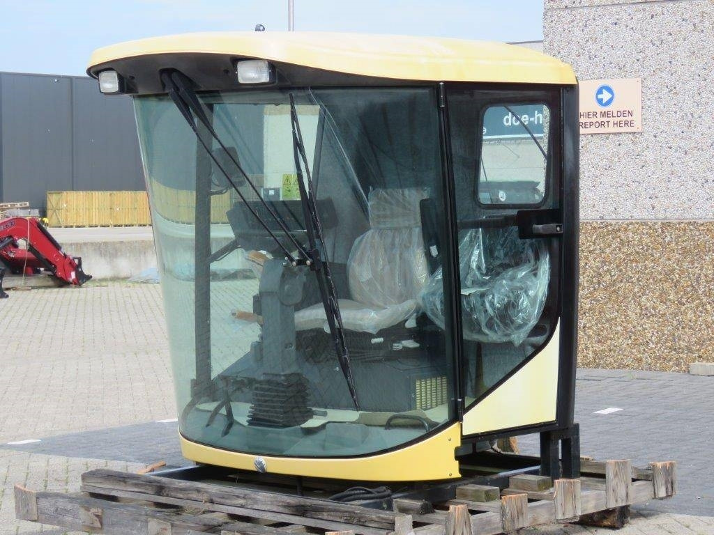 CNH Cabine - New Holland TX - Cab for Agricultural machinery: picture 4 CNH Cabine - New Holland TX - Cab for Agricultural machinery: picture 4
