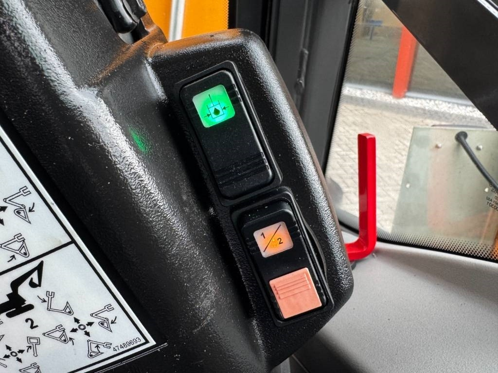 Backhoe loader Case 695SV, Tier 3, 645 hours!: picture 31