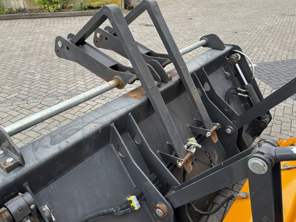 Backhoe loader Case 695SV, Tier 3, 645 hours!: picture 16