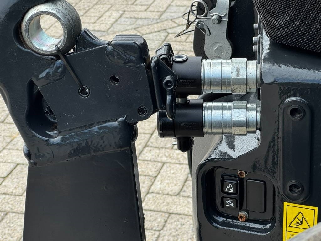 Case IH 240CVX, AFS, 2023, frontlinkage, 790u!! - Farm tractor: picture 5 Case IH 240CVX, AFS, 2023, frontlinkage, 790u!! - Farm tractor: picture 5